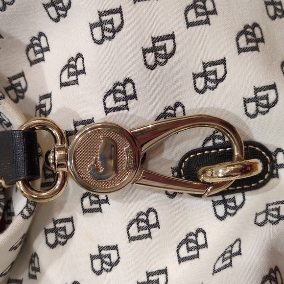 Dooney & Bourke White And Black monogtam Shoulder Hobo Bag Turnlock With Dustbag - Picture 3 of 17